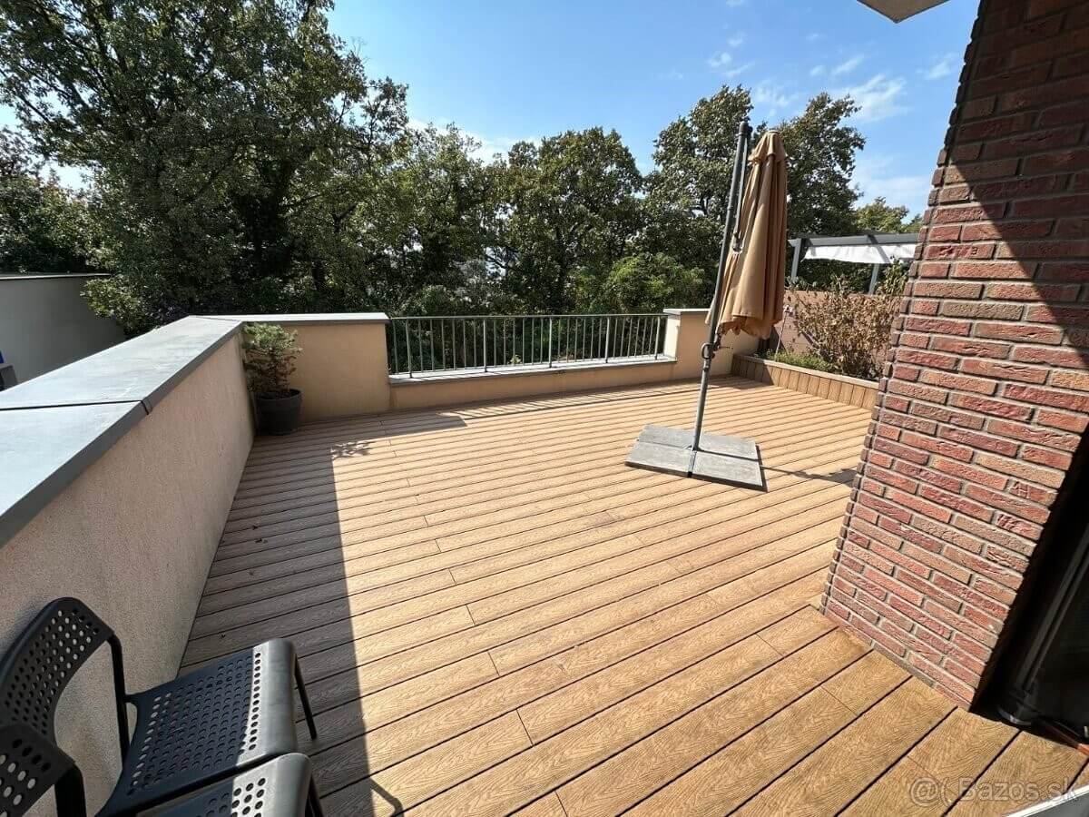 Prenajaté: Slnečný 2-izbový byt úžitková 56m2 s veľkou terasou 39m2 pri lese – Kramáre, Ďumbierska ulica-5