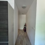 Prenajaté: Slnečný 2-izbový byt úžitková 56m2 s veľkou terasou 39m2 pri lese – Kramáre, Ďumbierska ulica-3