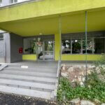 2 izbový byt, úžitková 48,18m2 z toho pivnica 2m2, Loggia má 4,86m2, po kompletnej rekonštrukcii na začiatku Petržalky, ul. Pečnianska 13-18