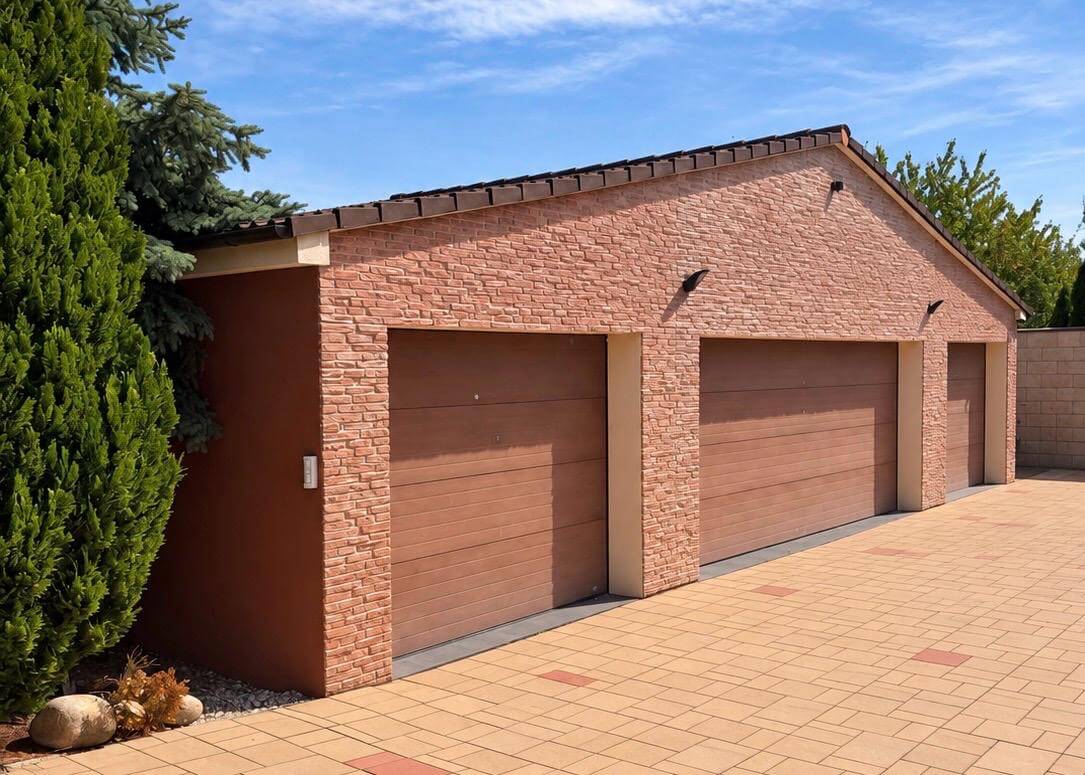 Rodinná vila 3 podlažná, 6 izbová, úžitková plocha 420m2, pozemok 4030m2, 15m vykurovaný bazén, Limbach-18
