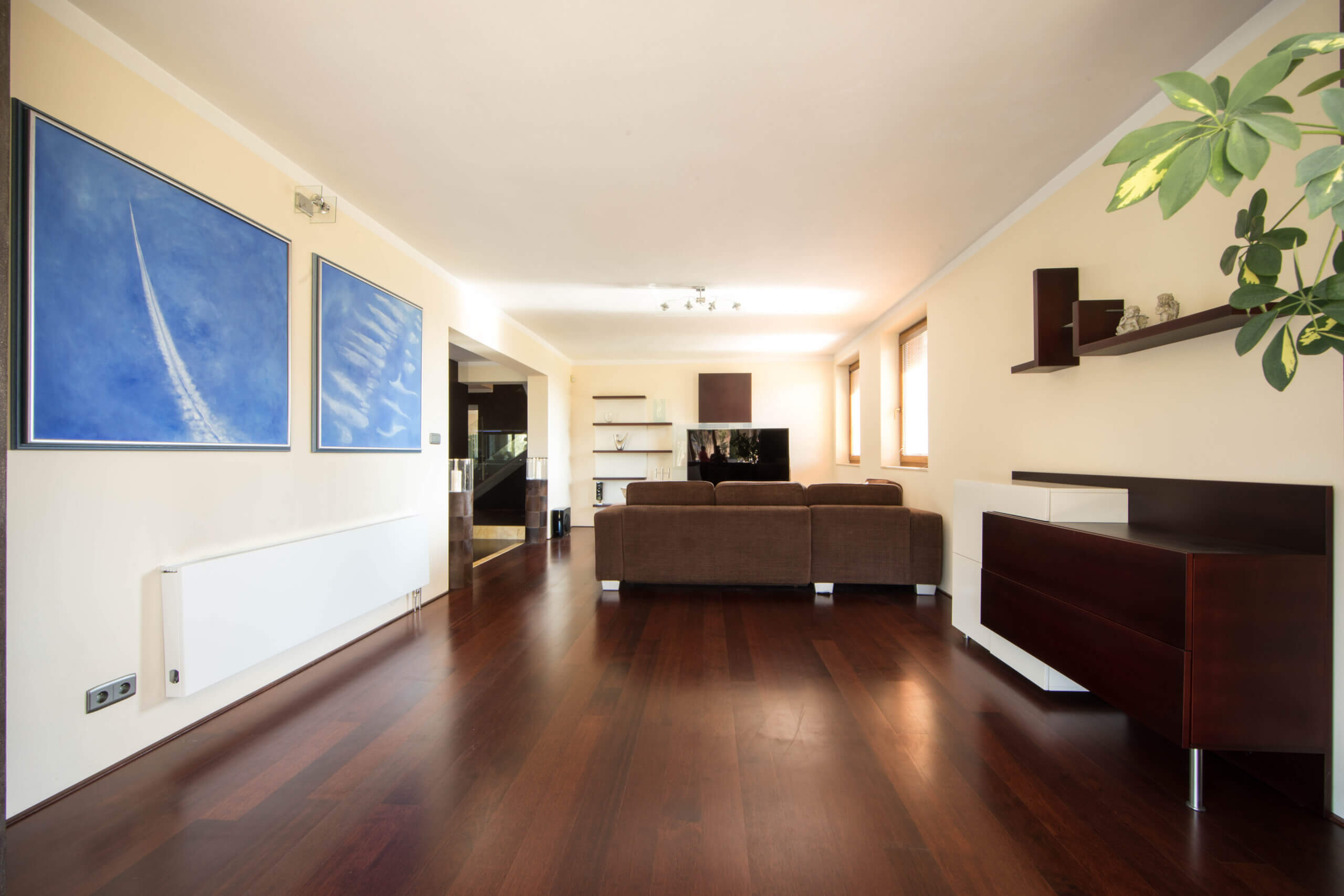 Rodinná vila 3 podlažná, 6 izbová, úžitková plocha 420m2, pozemok 4030m2, 15m vykurovaný bazén, Limbach-26