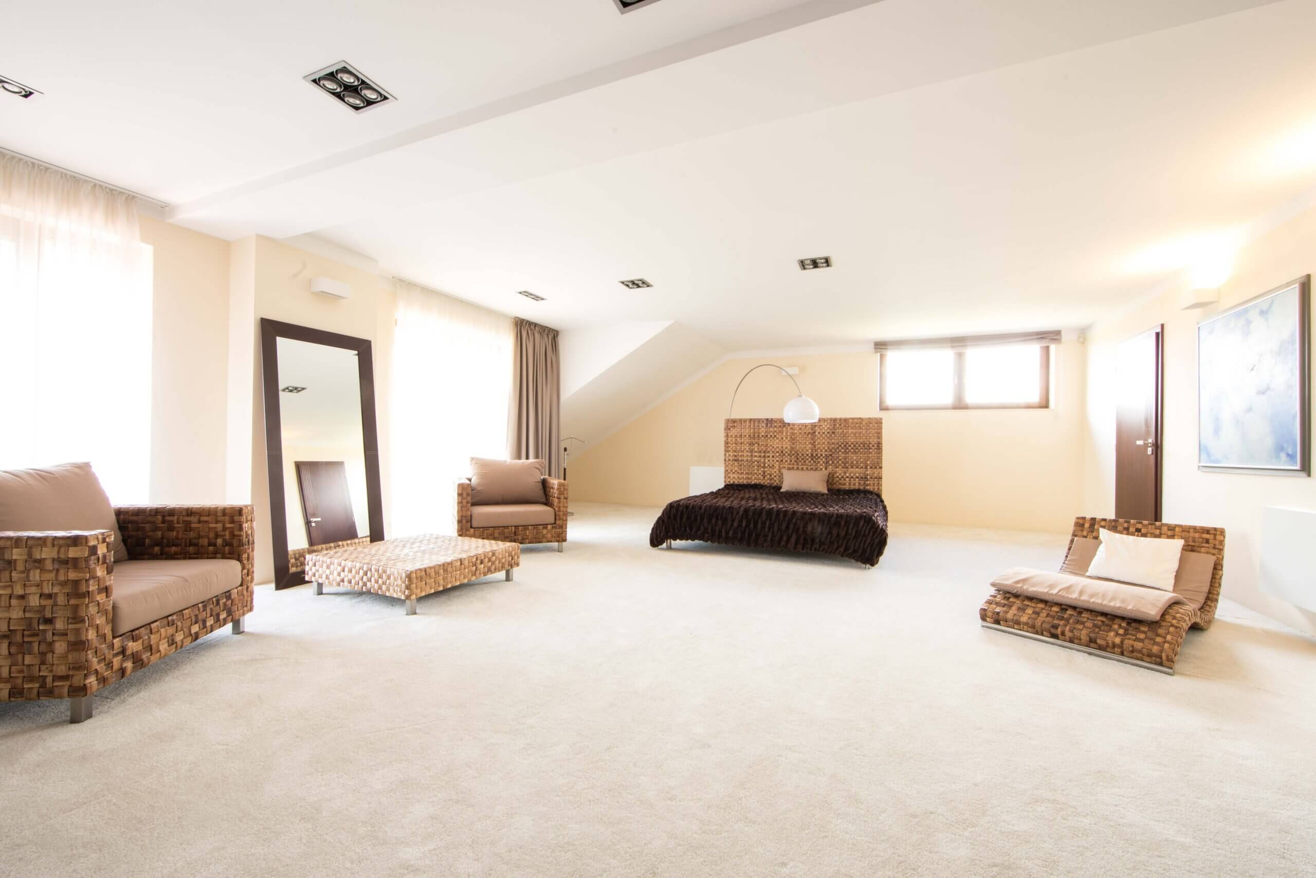 Rodinná vila 3 podlažná, 6 izbová, úžitková plocha 420m2, pozemok 4030m2, 15m vykurovaný bazén, Limbach-19