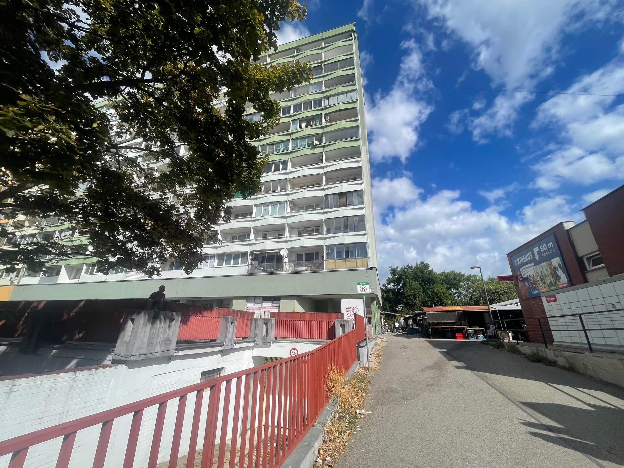 2 Garzónka, úžitková 44m2, 2 balkóny 10,20m2, Mlynarovičová, Pri červenej pošte, Trhovisku, Petržalka, Bratislava-37