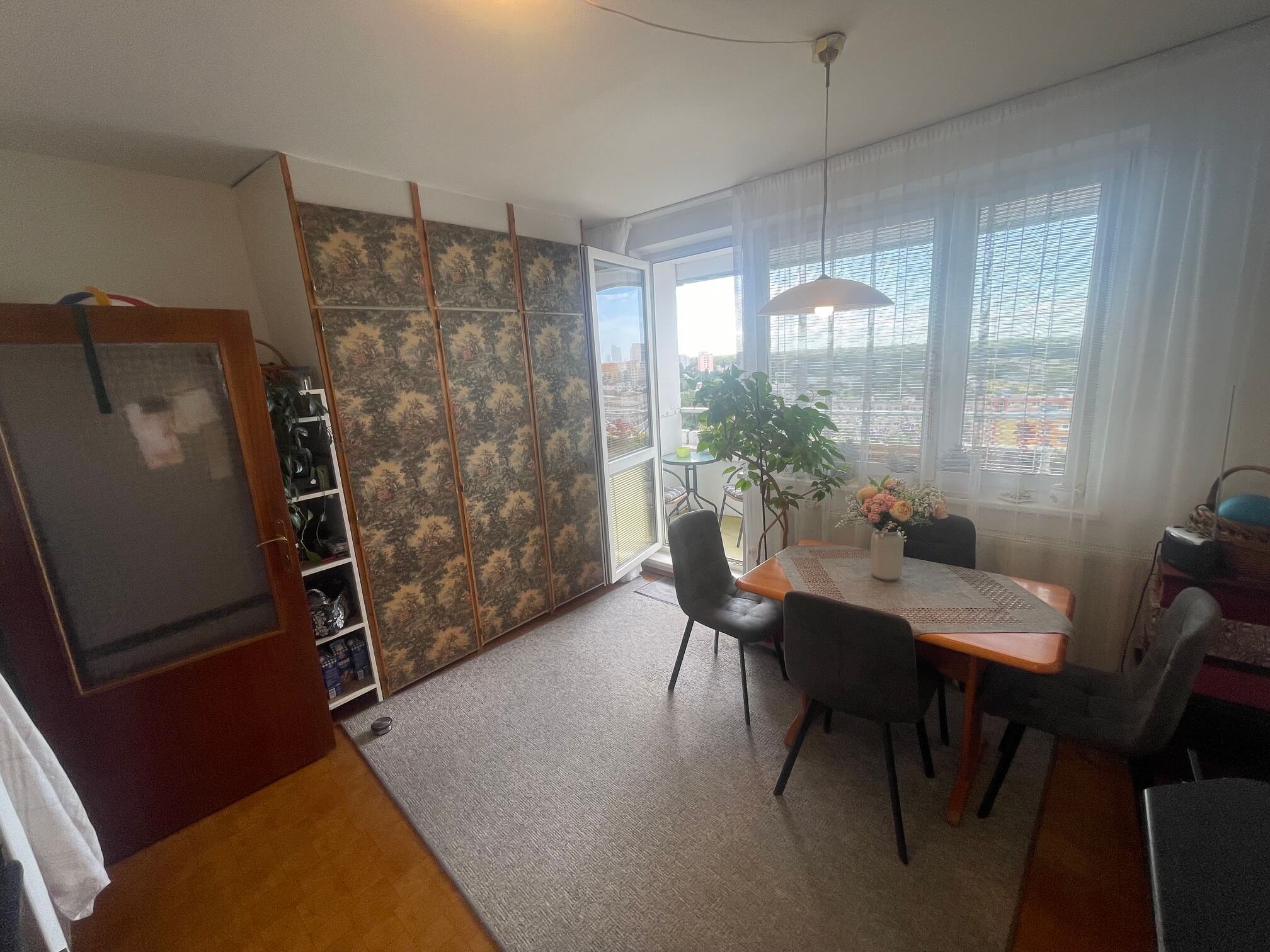 2 Garzónka, úžitková 44m2, 2 balkóny 10,20m2, Mlynarovičová, Pri červenej pošte, Trhovisku, Petržalka, Bratislava-7