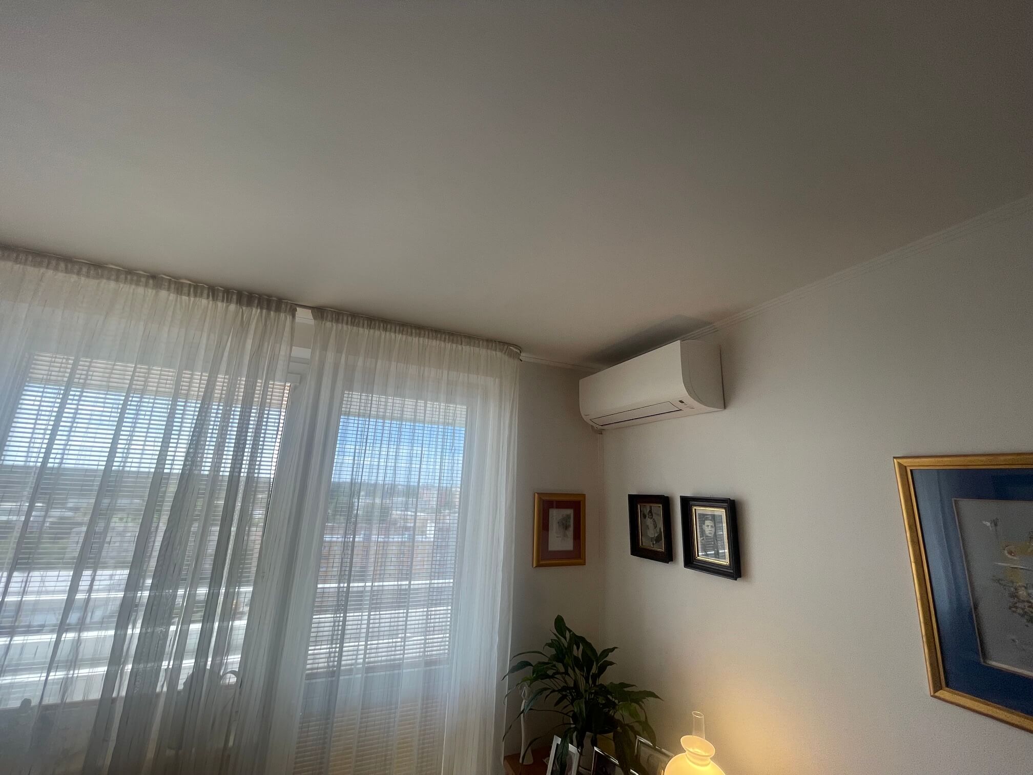2 Garzónka, úžitková 44m2, 2 balkóny 10,20m2, Mlynarovičová, Pri červenej pošte, Trhovisku, Petržalka, Bratislava-11