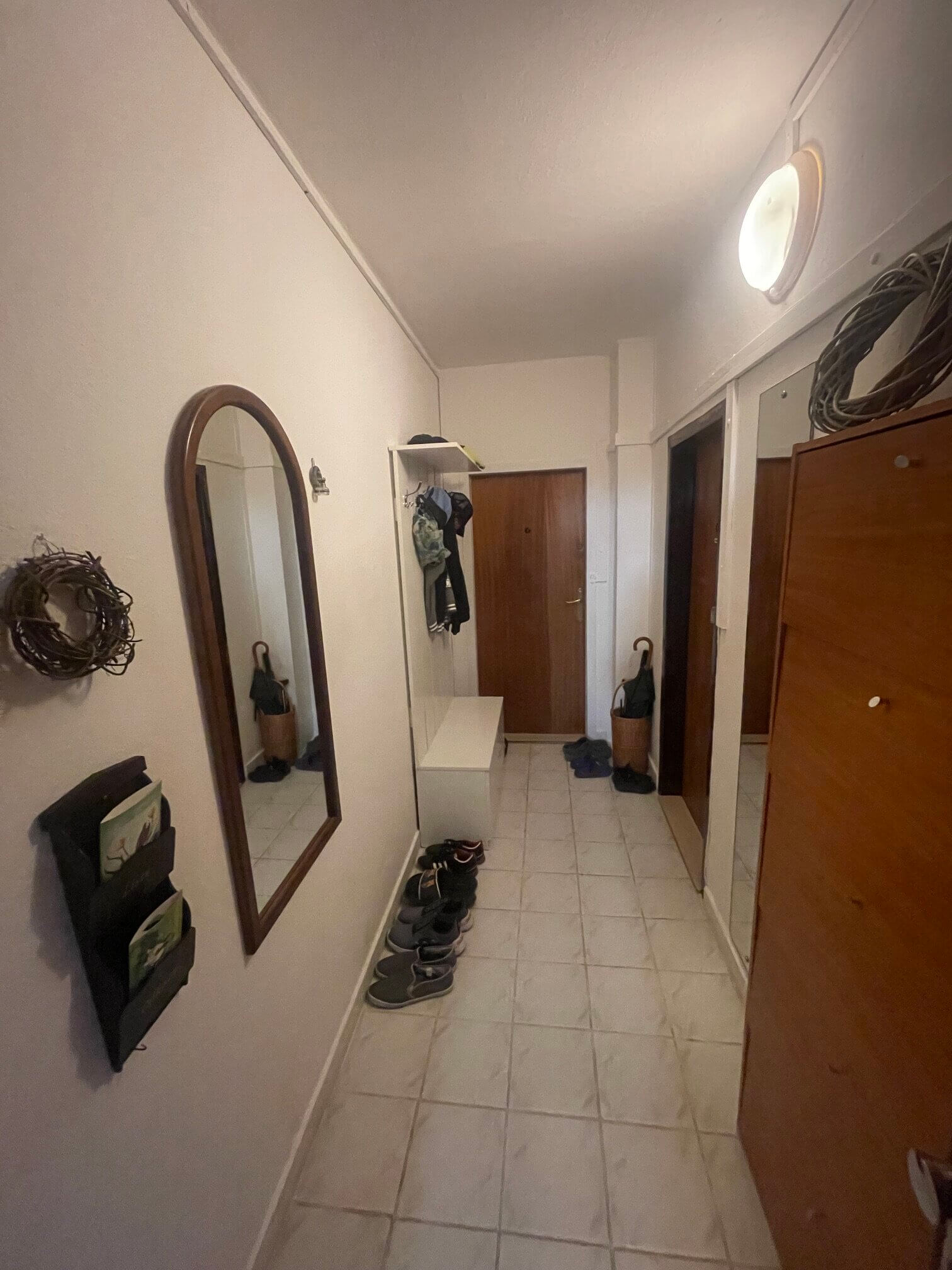 2 Garzónka, úžitková 44m2, 2 balkóny 10,20m2, Mlynarovičová, Pri červenej pošte, Trhovisku, Petržalka, Bratislava-12