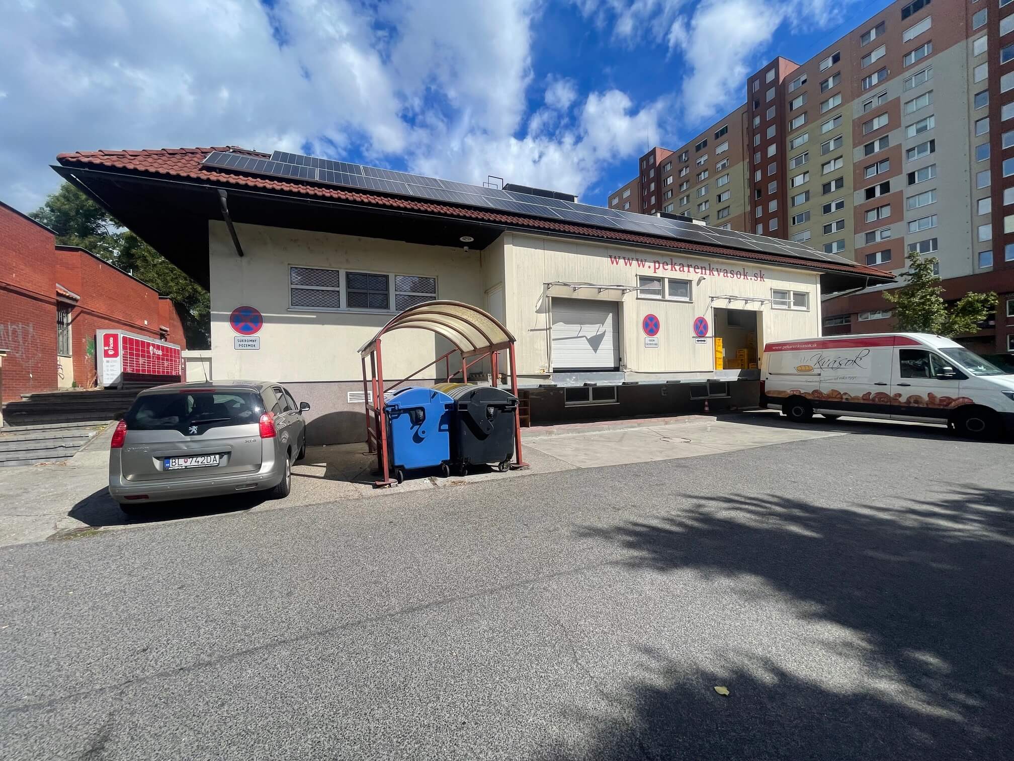 2 Garzónka, úžitková 44m2, 2 balkóny 10,20m2, Mlynarovičová, Pri červenej pošte, Trhovisku, Petržalka, Bratislava-26