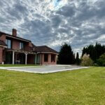 Rodinná vila 3 podlažná, 6 izbová, úžitková plocha 420m2, pozemok 4030m2, 15m vykurovaný bazén, Limbach-2
