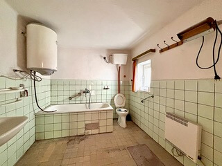 Dvojpodlažný 5 izbový Rodinný dom, úžitková plocha 120m2, pozemok 610m2, Liptovské Revúce-17