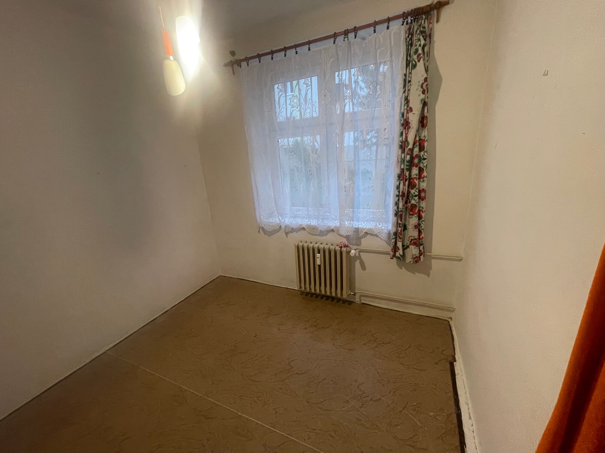Prízemný 1,5 IZBOVÝ TEHLOVÝ BYT 45 m² + PIVNICA 13 m², PREDZÁHRADKA, BARTOŠKOVÁ, BRATISLAVA NOVÉ MESTO-6